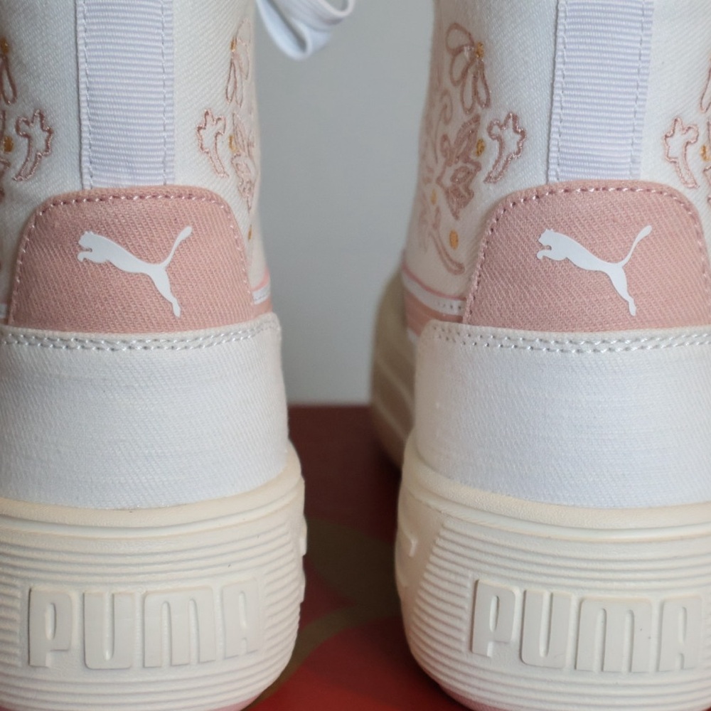 Puma Kaia 2.0 Novelty Flower Women's Mid Sneakers
Women's Mid Sneakers - Picture 4 of 9